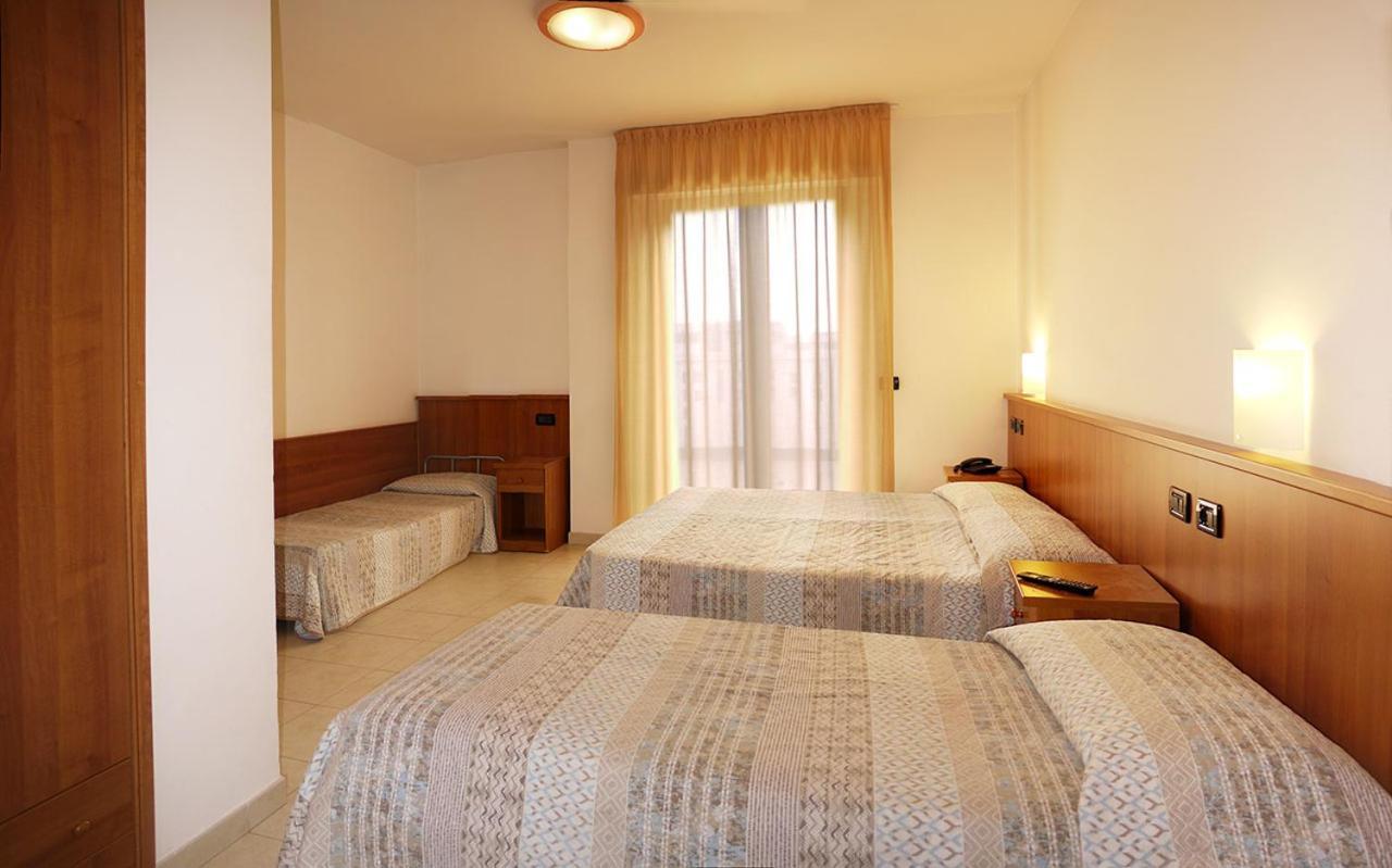 Residence Alla Rotonda ليدو دي يسولو المظهر الخارجي الصورة