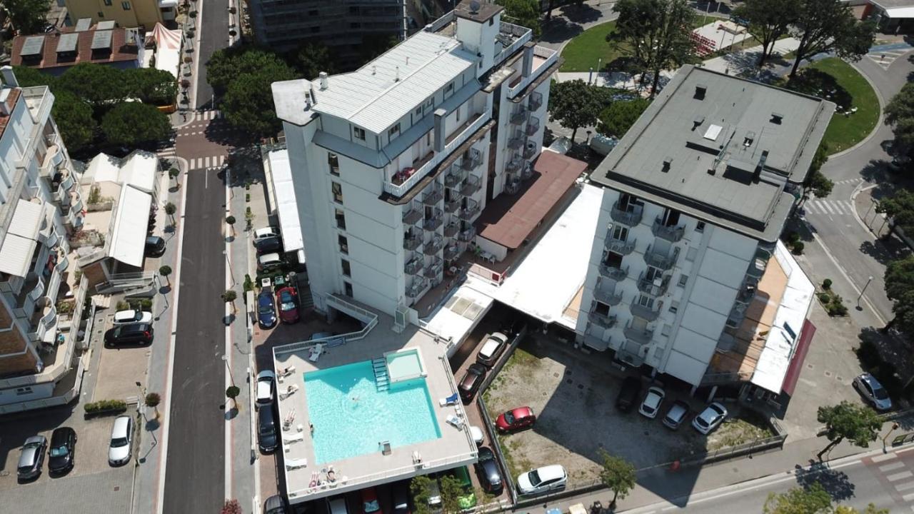 Residence Alla Rotonda ليدو دي يسولو المظهر الخارجي الصورة